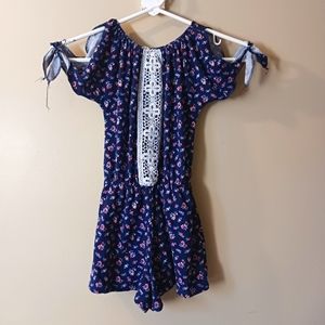 Heart & Arrow kids size 5 floral romper